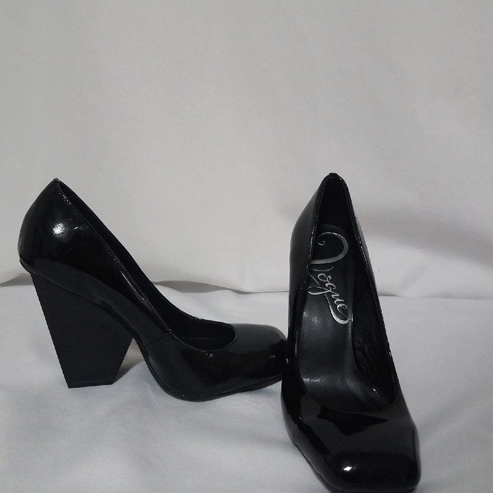 Vogue Wedge Shoes Black Size 6
